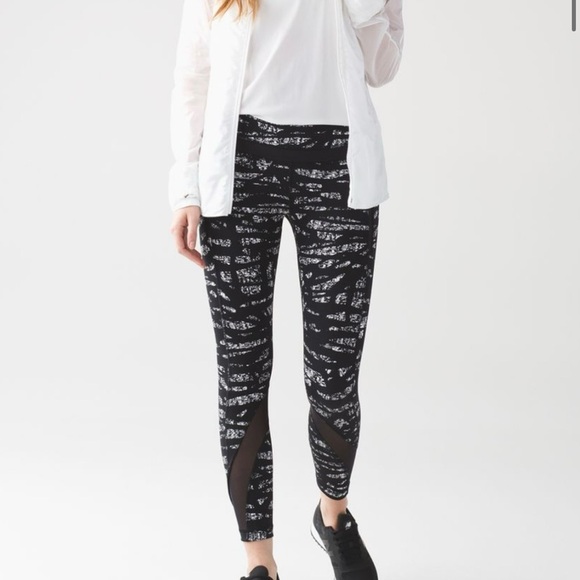 Lululemon Athletica Black and White Leggings - Picture 1 of 11